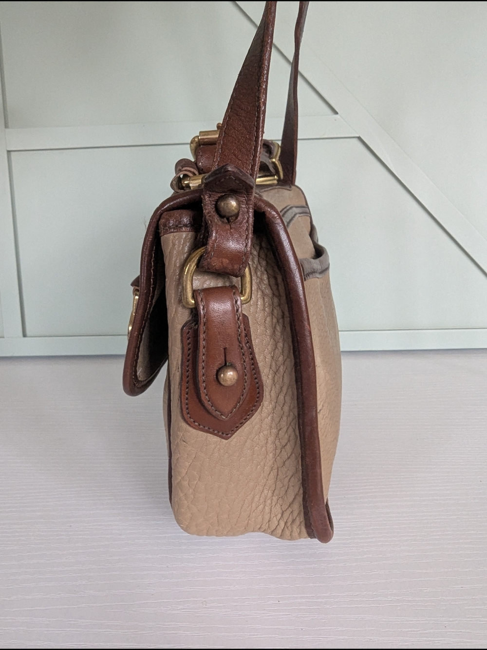 vintage Dooney & Bourke All- Weather Leather (AWL) Carrier Bag - Picture 7 of 14